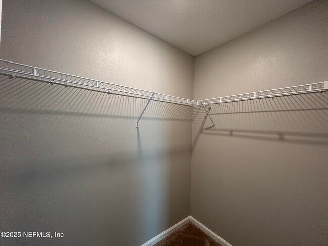 Building Photo - 9798 Fiddleback Ln