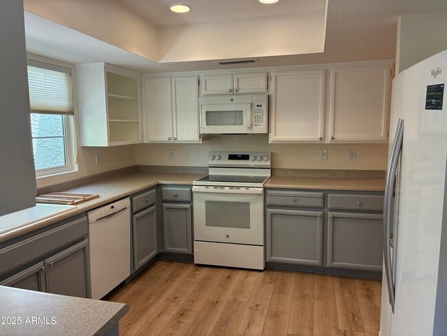 Building Photo - 8437 E San Benito Dr