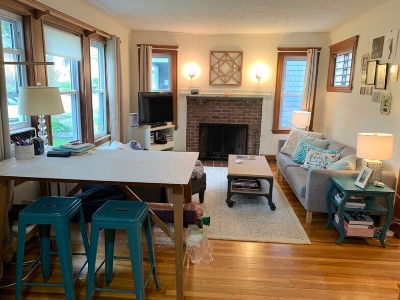 Primary Photo - 362 Lagrange St