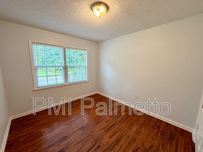 Building Photo - 119 Chatham Forest Cir