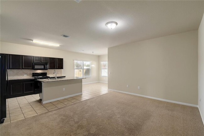 Building Photo - 613 Brashear Ln