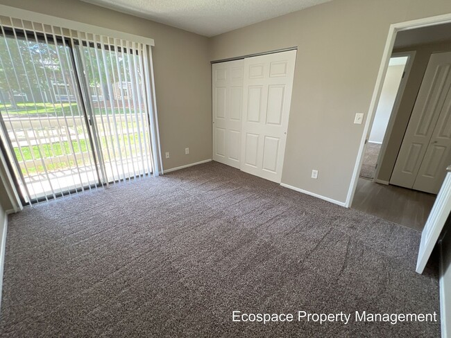 Building Photo - 3 Bedroom 2 Bathroom in Robinwood Condomin...