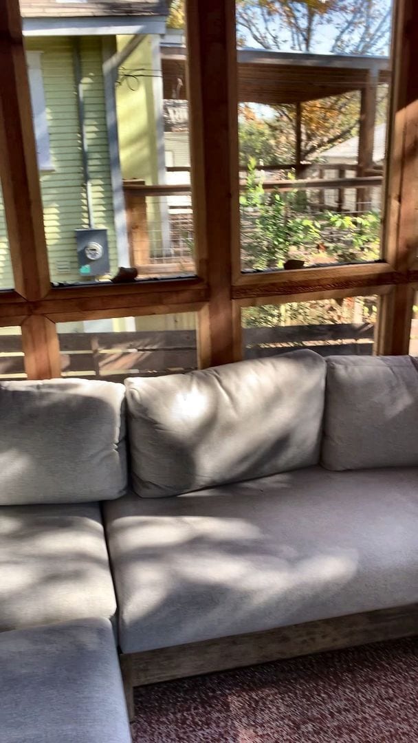 Building Photo - Cozy 2 Bed, 2 Bath Single-Level Home with Sunroom & Fenced Yard