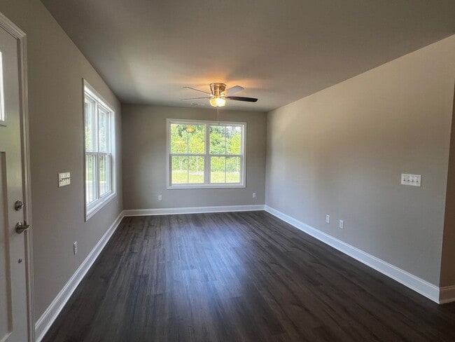Building Photo - 200 Samson Trl