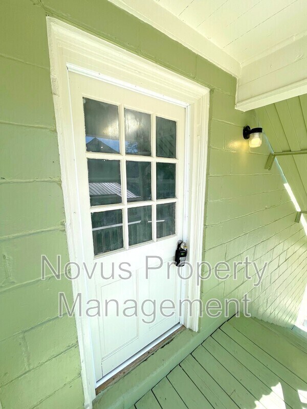 Building Photo - 107 Parson St