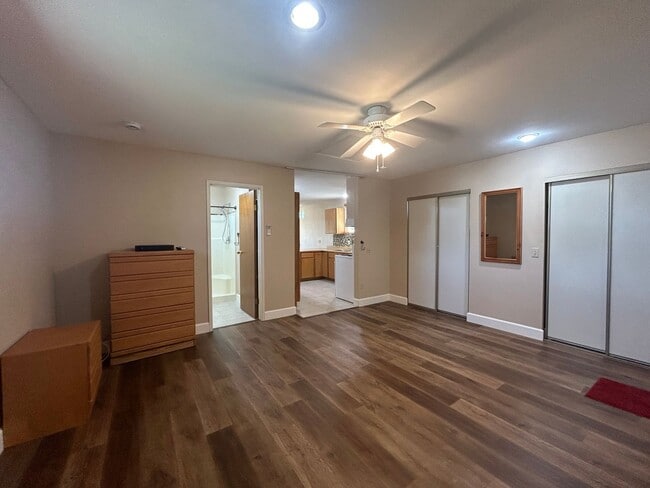 Building Photo - ADU