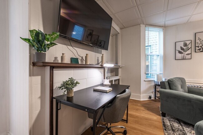 Building Photo - 519 N Euclid Ave