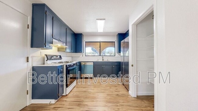 Building Photo - 580 Pomo Dr