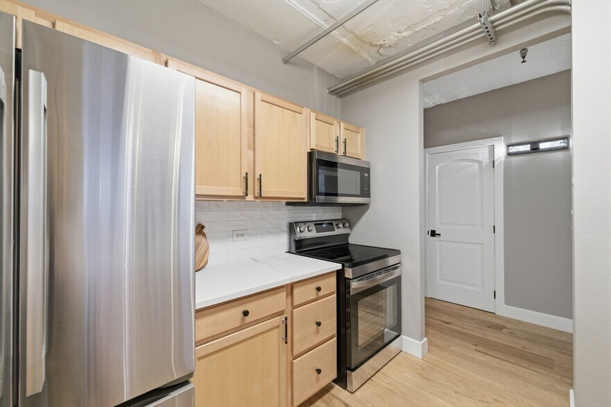Building Photo - 444 17th St
