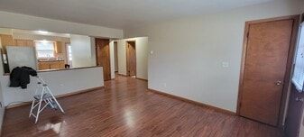 Building Photo - 3374 Stein Blvd