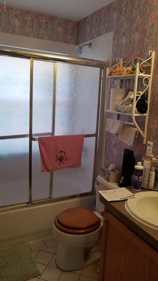 Building Photo - 1281 Rock Springs Dr