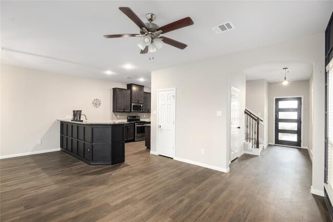 Building Photo - 6404 Macroom Meadows Ln