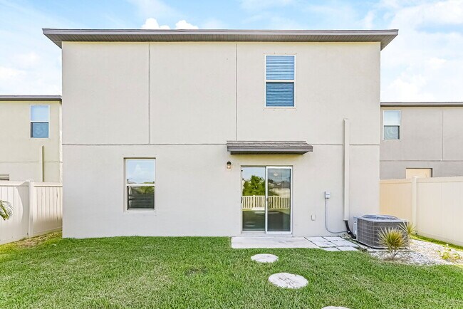 Building Photo - 5125 Dandelion St