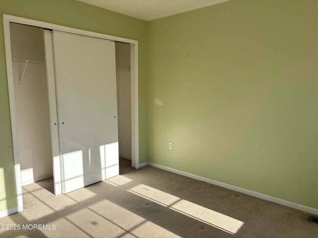 Building Photo - 212 Frankfort Ave