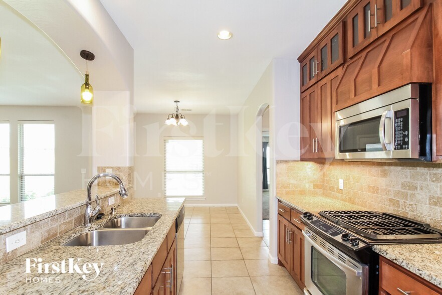 Building Photo - 304 SW 171st St