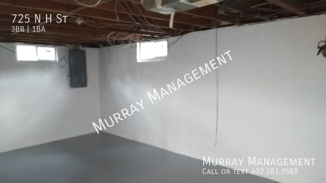 Building Photo - 725 N H St