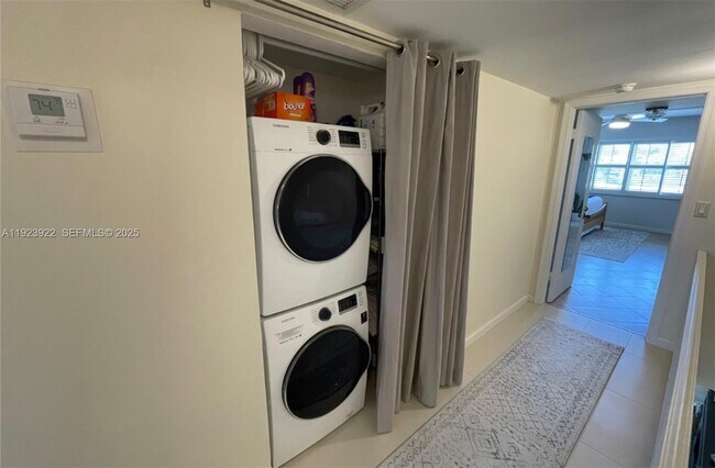 Building Photo - 5555 N Ocean Blvd