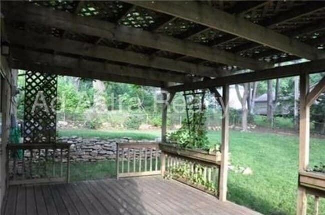 Building Photo - Beautiful North Johnson County Home-Available in JUNE!!