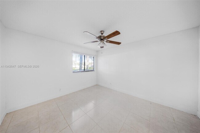 Building Photo - 2986 S University Dr