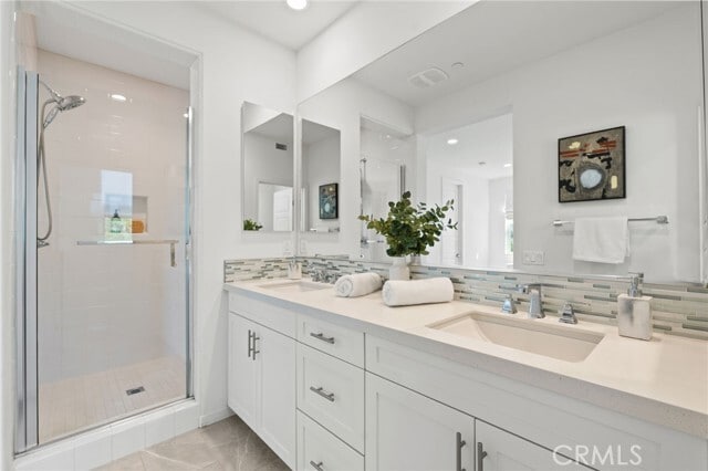 Building Photo - 101 Stage