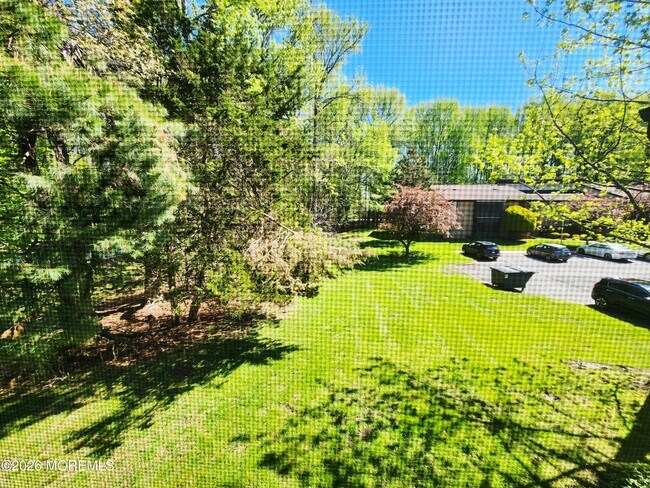 Building Photo - 26 Meadow Green Cir