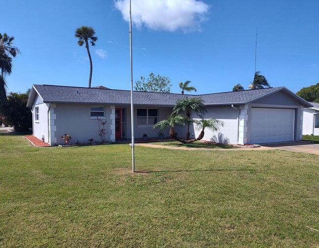 Primary Photo - Renovated 2/2/1