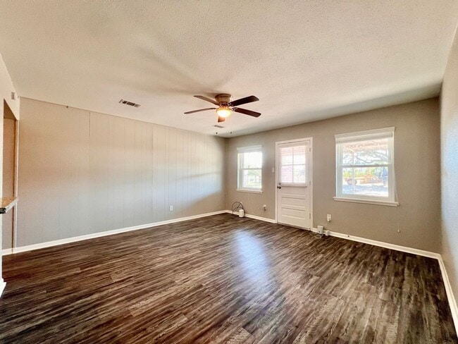 Building Photo - Beautiful one story home in Rosenberg, TX