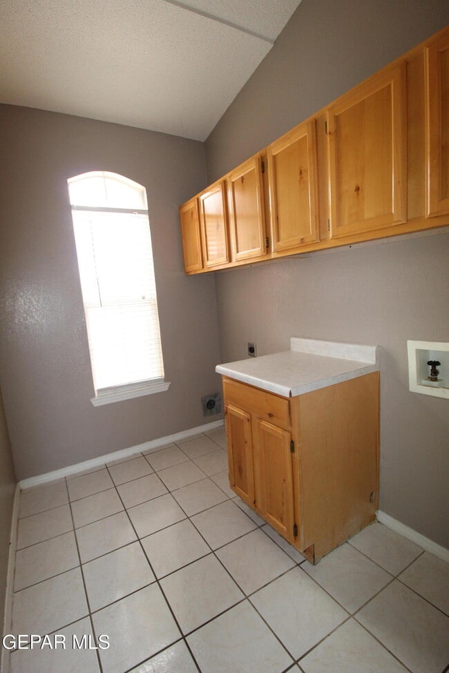 Building Photo - 14032 Lago Seco Dr