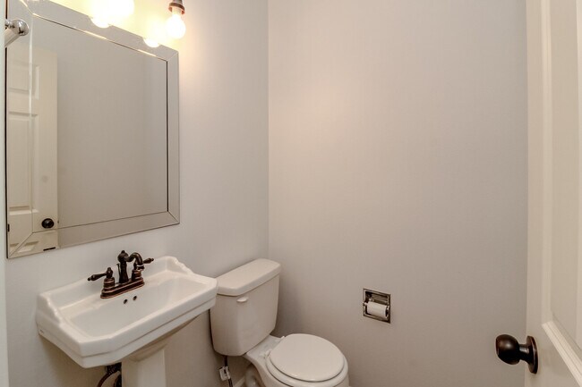 Building Photo - 1485 Bobs Hollow Ln