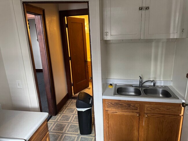 Building Photo - Midtown Mall