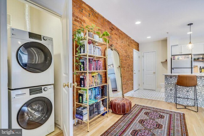 Building Photo - 5405 9th St NW