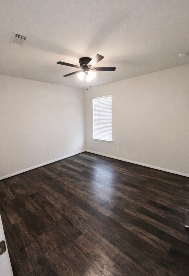 Building Photo - 1035 Auburn View Ln