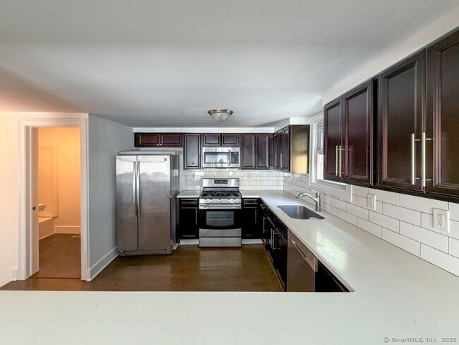 Building Photo - 451 Hollister Ave