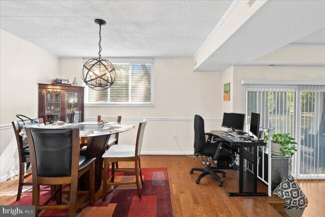 Building Photo - 5121 Maris Ave