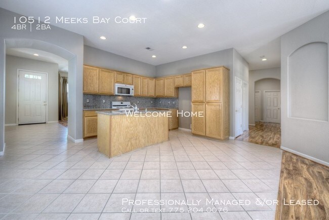 Building Photo - Breathtaking Double Diamond Home