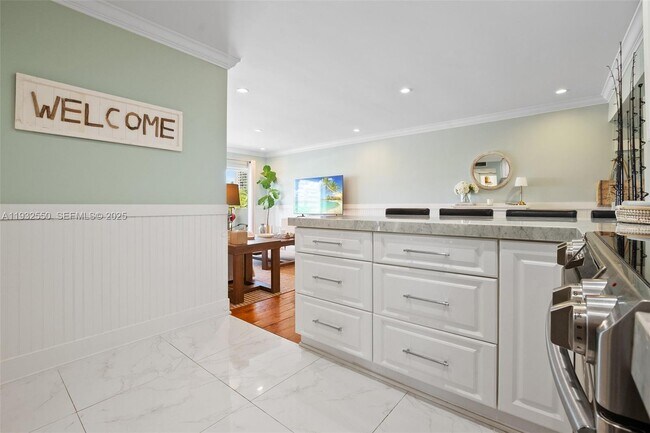 Building Photo - 3642 NE 171 St