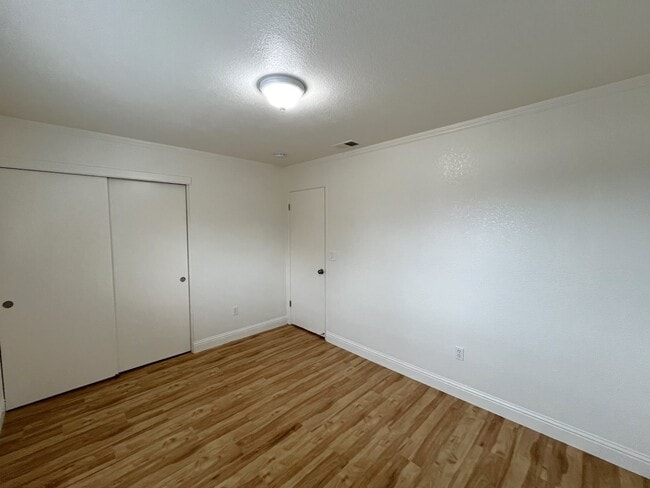 Building Photo - 12171 Dry Creek Rd