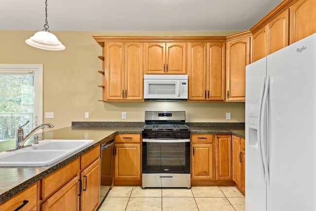 Building Photo - 68 Richard Dr