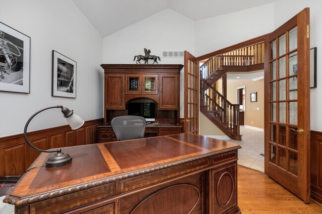 Building Photo - 7040 Royal Villa Ct