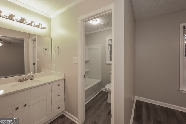 Building Photo - 100 Nandover Way