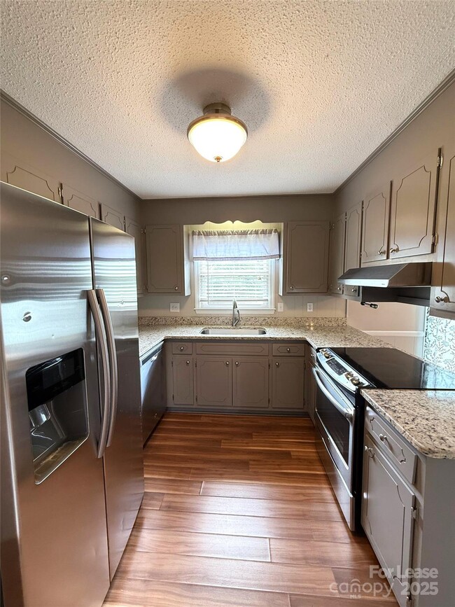 Building Photo - 4712 Jamee Dr