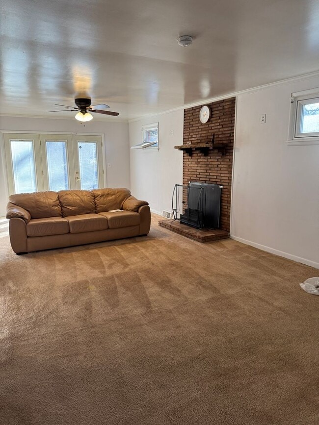 Building Photo - Spacious Brick Home in Desirable Inglewood – East Nashville