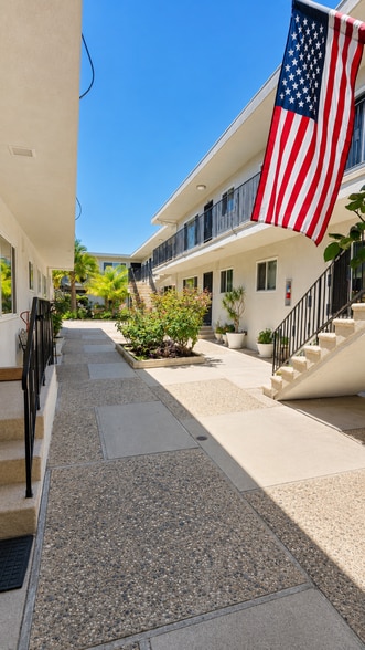 Building Photo - 25937 Viana Ave