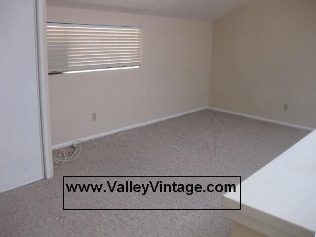 Building Photo - 11508 Moorpark St