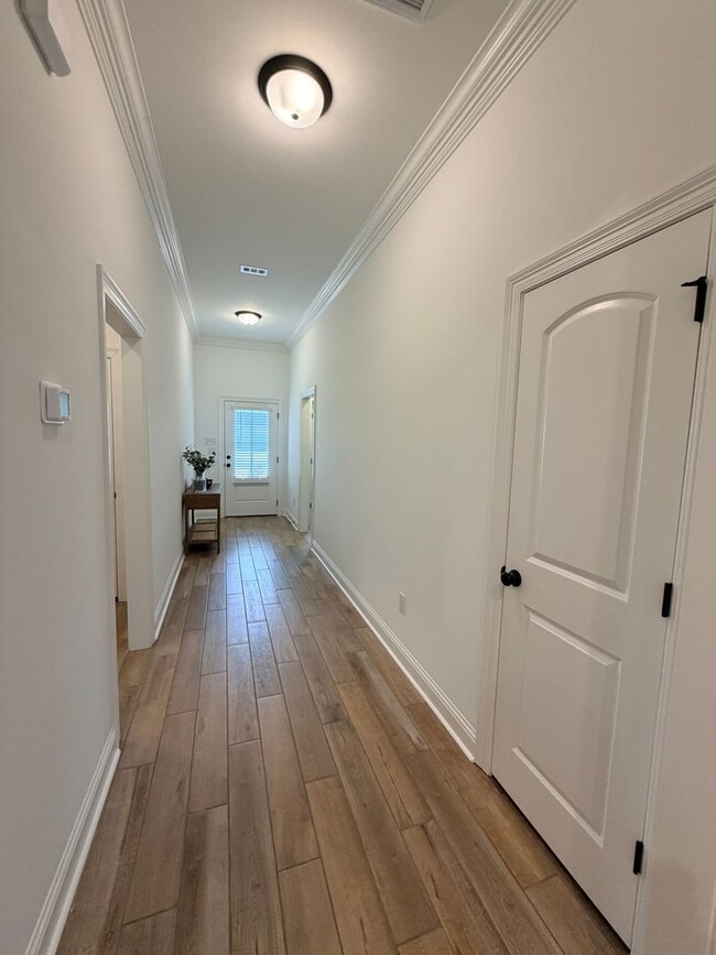 Building Photo - New Neighborhood.. Close to Barksdale Air Force Base..