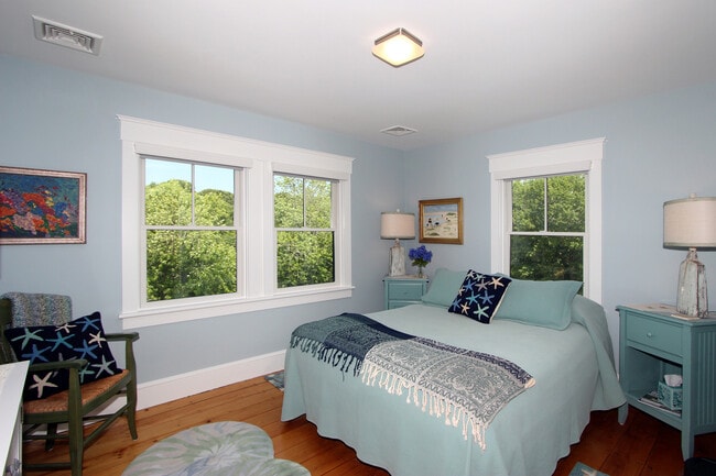 Building Photo - 351 Barlows Landing Rd