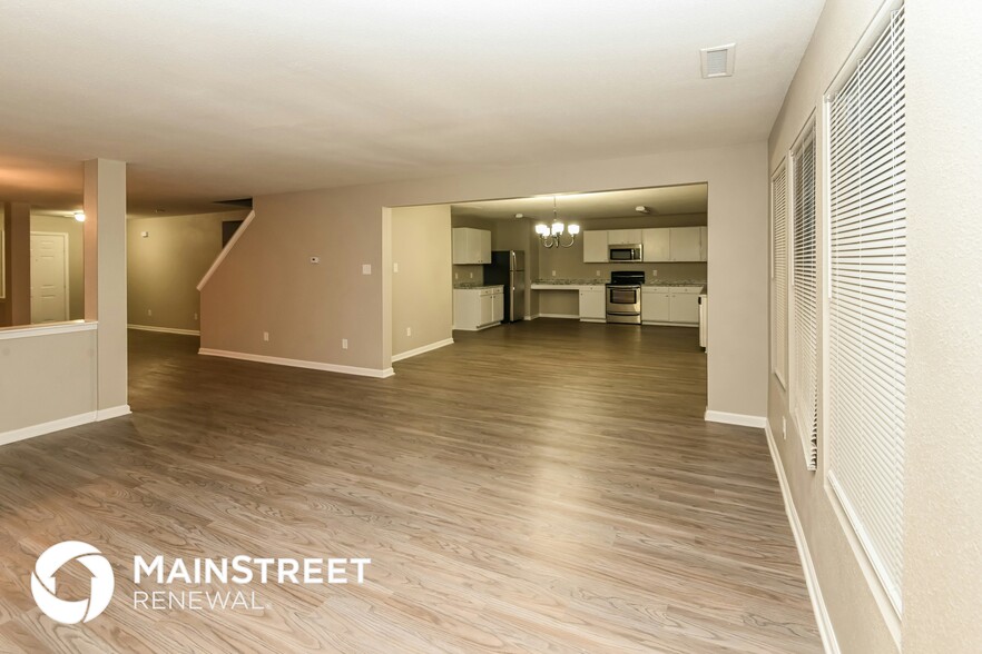 Building Photo - 5655 Hammermill Dr