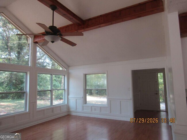 Building Photo - 513 Juniper Way