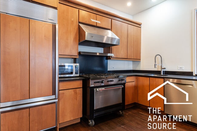 Building Photo - 1330 W Madison St