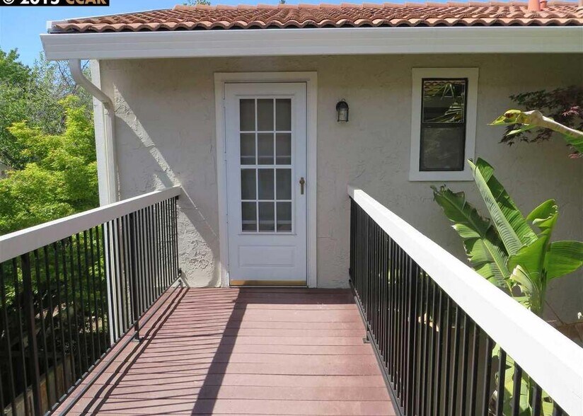 Building Photo - 1446 Quail View Cir